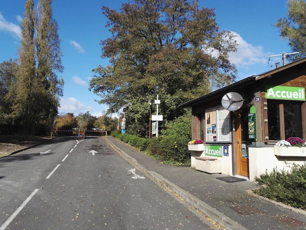 Camping De Bourges Eksteriør bilde